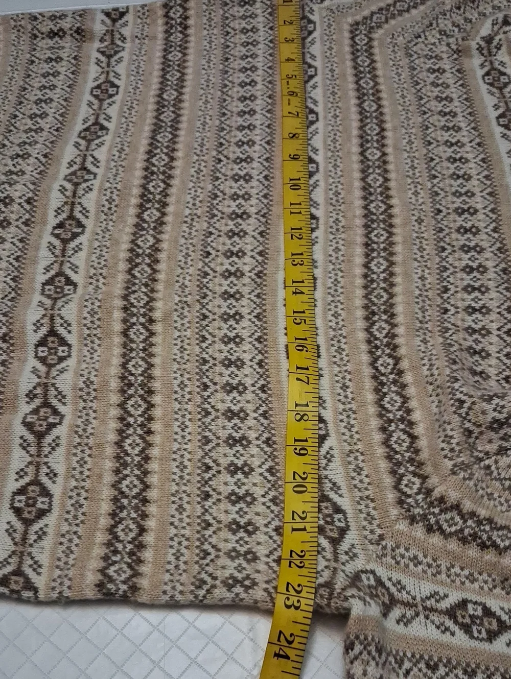 J. Crew Factory Men's Large Lamb Wool Beige and Cream Fair Isle Crewneck Sweater